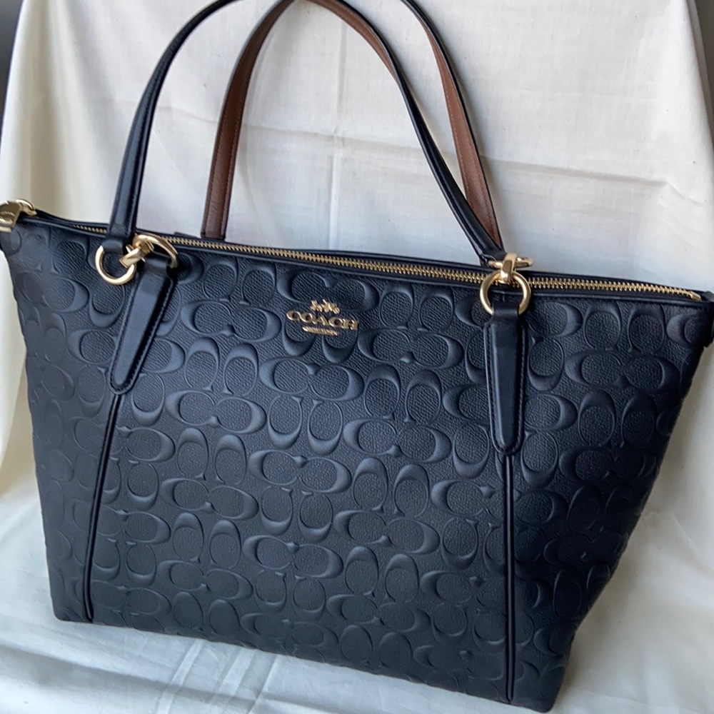 New Coach Ava Tote Embossed Signature Leather
